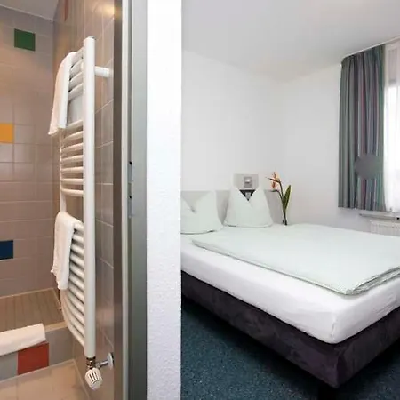 Hostel Koeln-deutz Kolonia