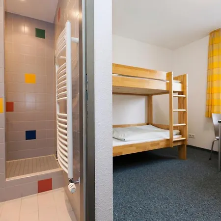 Köln-deutz Hostel *